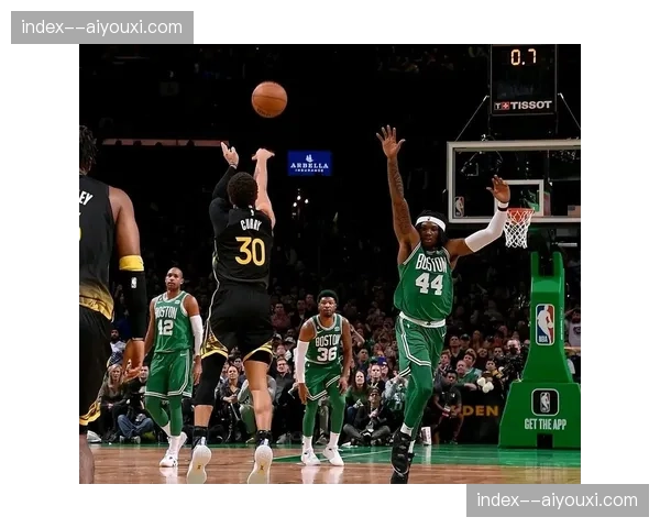 凯尔特人助攻数仅为19次，团队配合流畅度明显下降